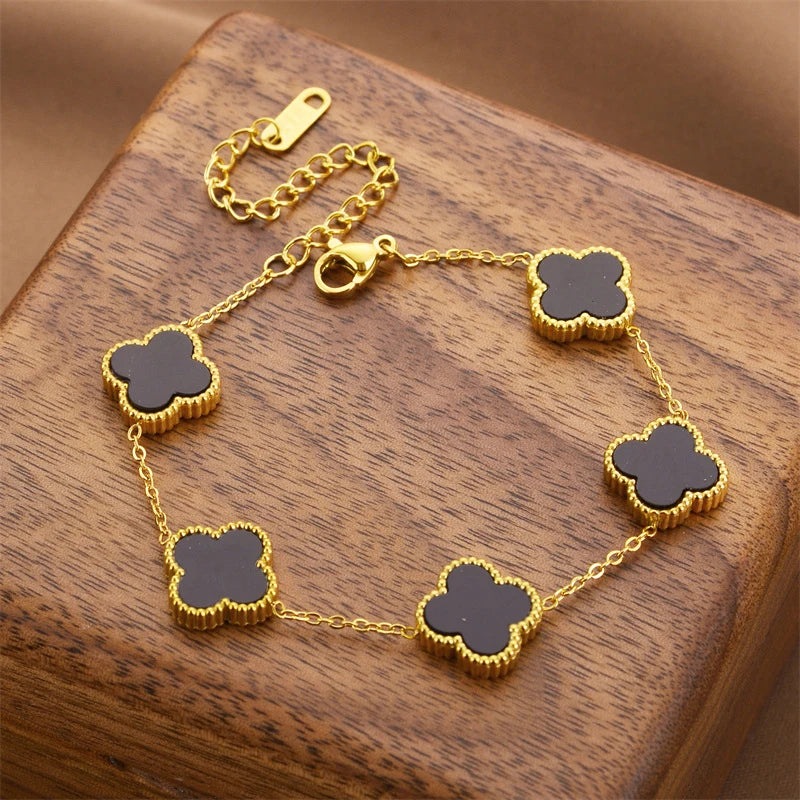 New 18K gold-plated stainless steel bracelet with four-leaf clover and horseshoe Elegant stylish a perfect accessory for women