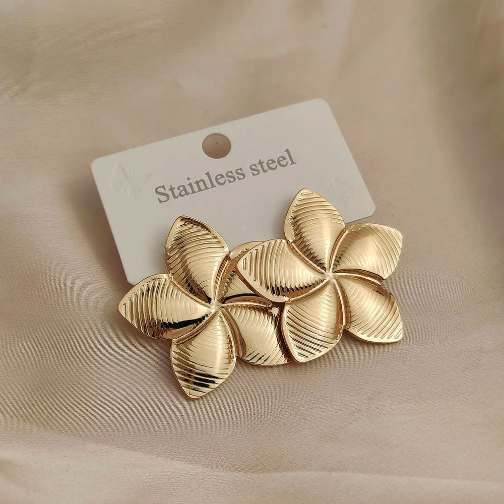 Creative heavy metal leaf starfish stainless steel earrings, waterproof and rusty earrings for women, party jewelry
