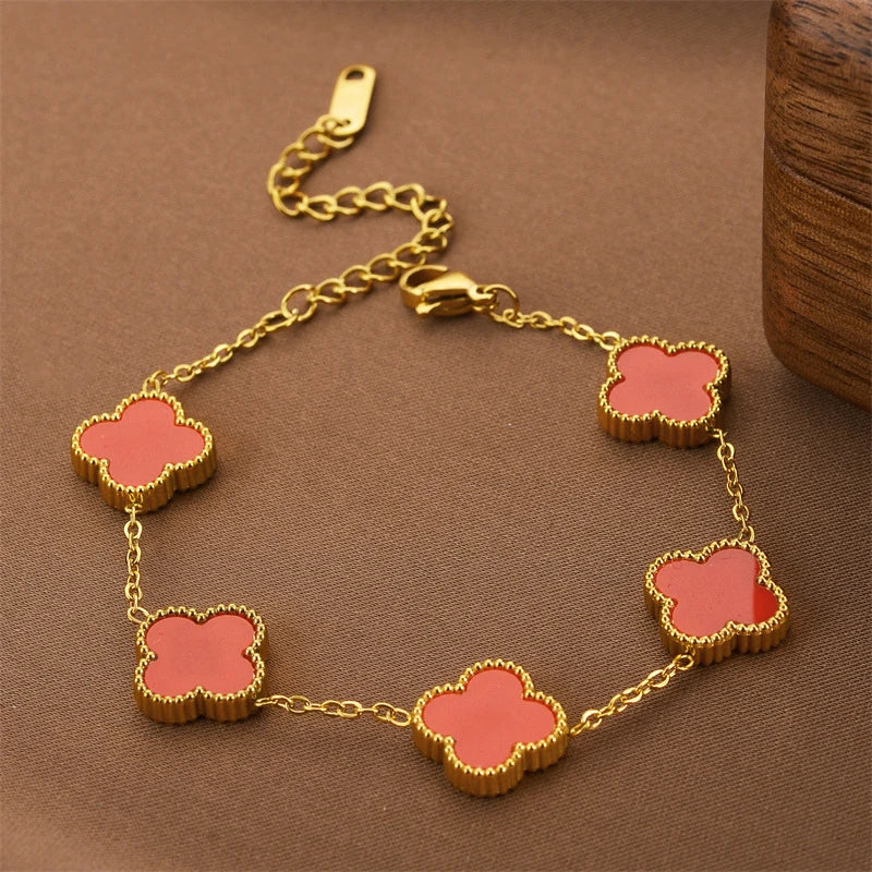 New 18K gold-plated stainless steel bracelet with four-leaf clover and horseshoe Elegant stylish a perfect accessory for women